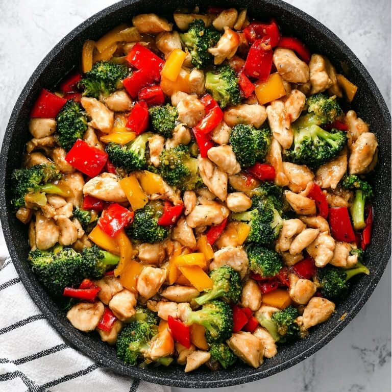 Easy Chicken Stir Fry with Bell Peppers and Broccoli Recipe