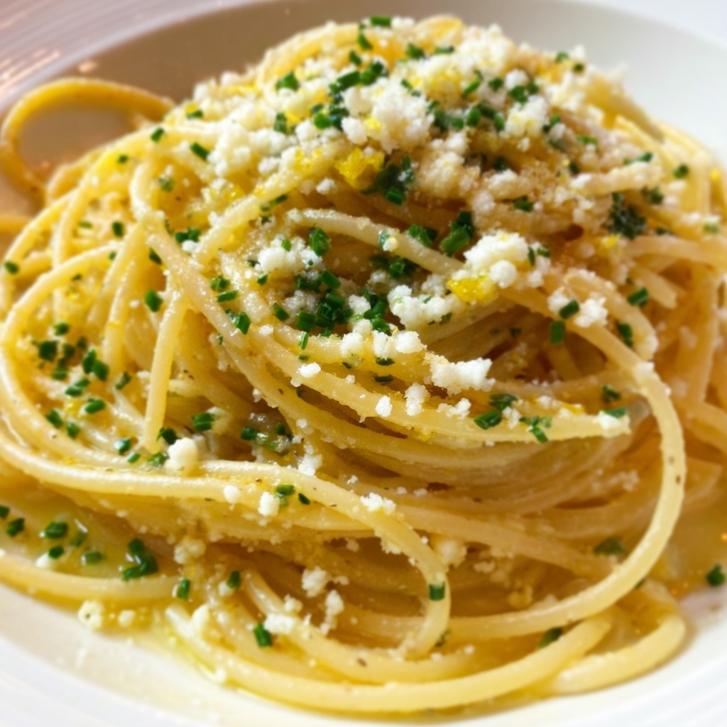 Garlic Bread Pasta: 5 Steps to Comfort Food Bliss Recipe - Recipe Image